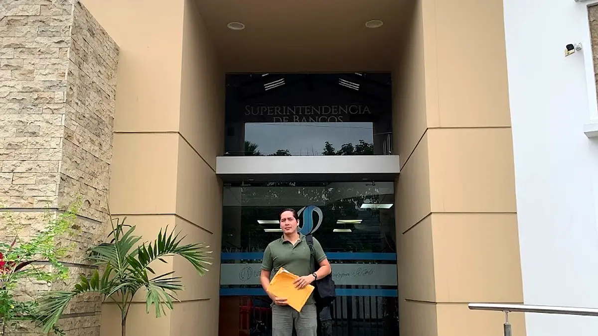ABOGADO BRYAN VELIZ — foto 1