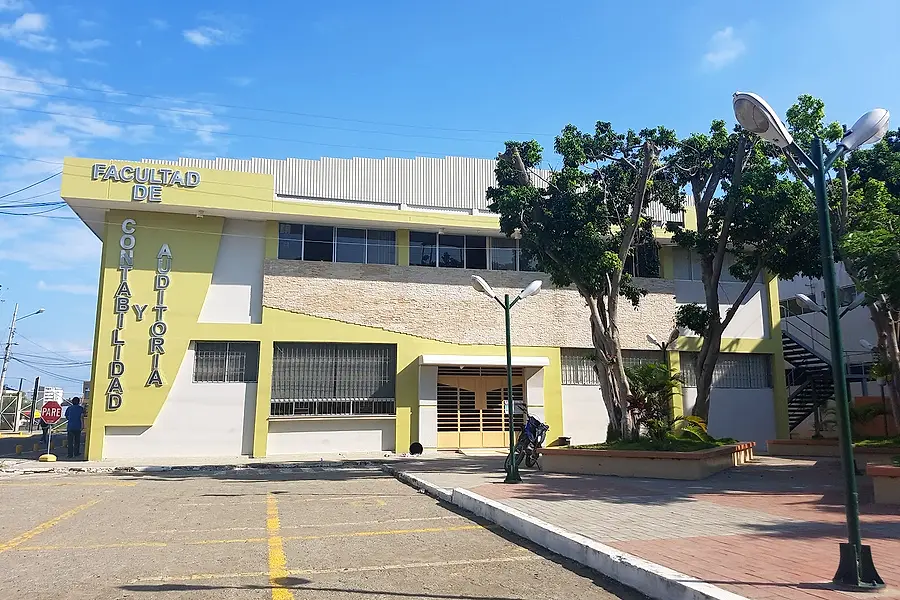 Carrera de Contabilidad y Auditoría; Auditoría y control de gestión; Finanzas. — foto 2