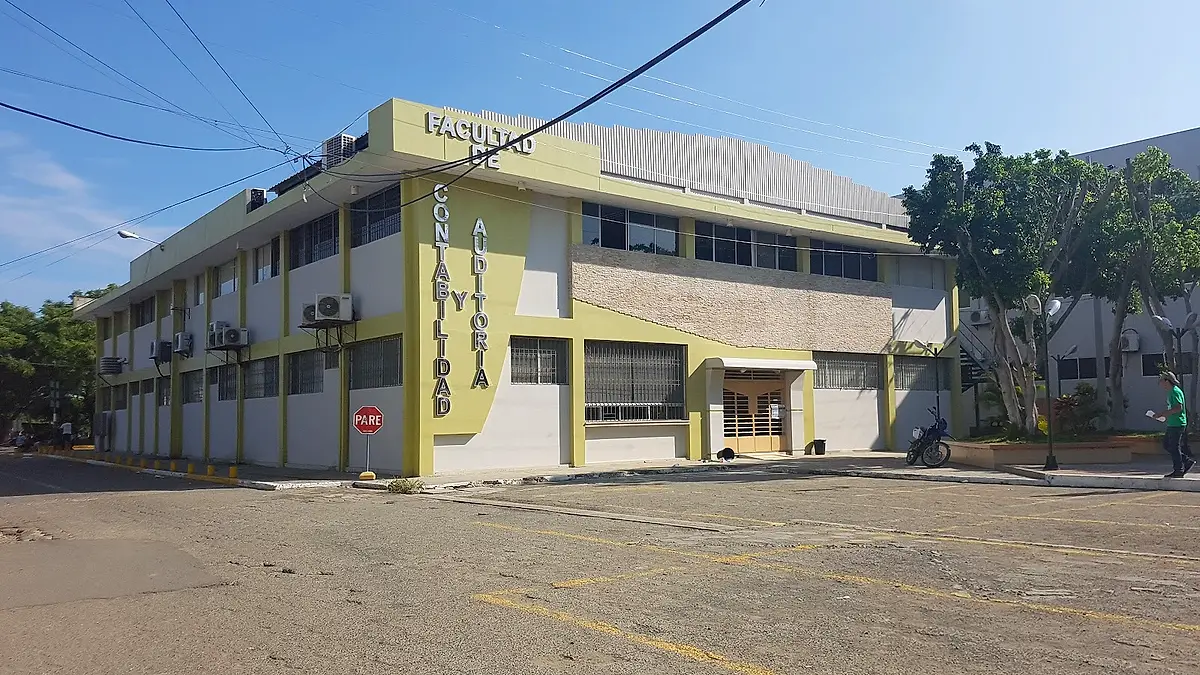 Carrera de Contabilidad y Auditoría; Auditoría y control de gestión; Finanzas. — foto 1