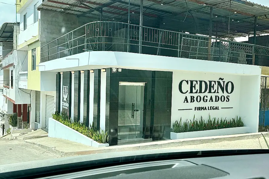 CEDEÑO ABOGADOS — foto 3