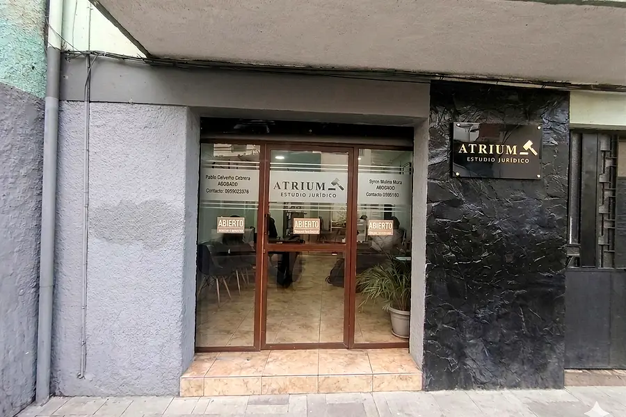 Abogado en Cuenca – Penal y Familia | Mgter. Pablo Cajamarca Barrera — foto 4