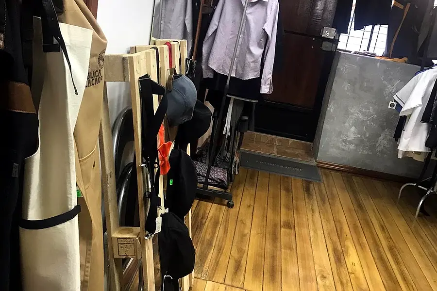 QOOK ATELIER By Caché Uniformes — foto 2