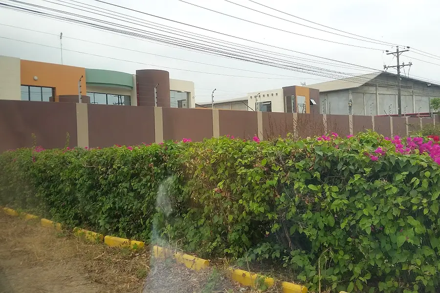 JARQUIFAR LAB. FARMACEUTICO — foto 2