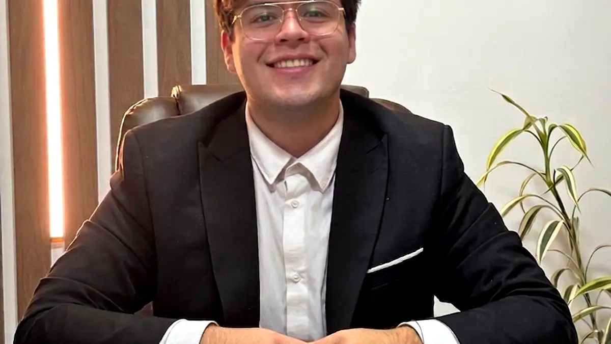 Andrei Valencia Abogado en Derecho Administrativo y Constitucional — foto 1