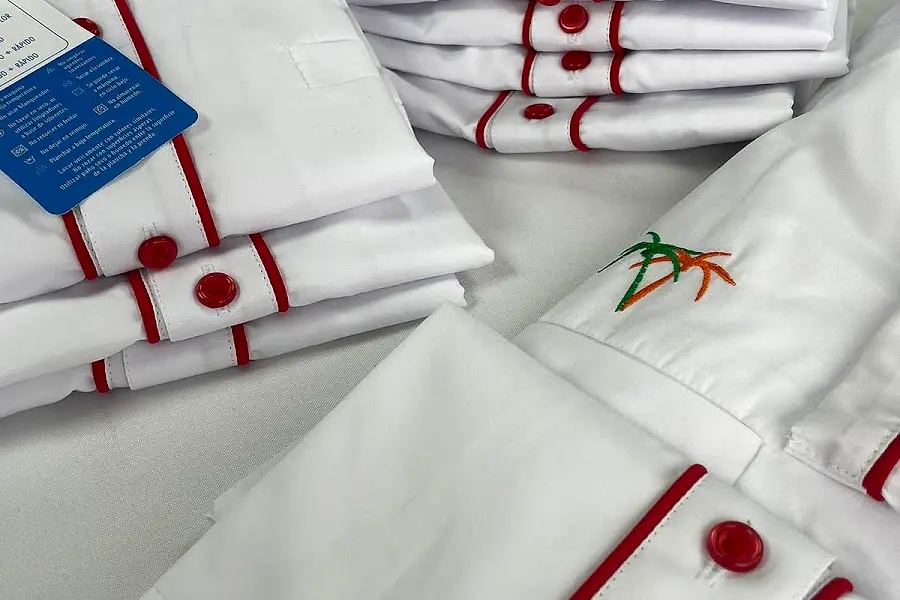 El Uniforme — foto 3