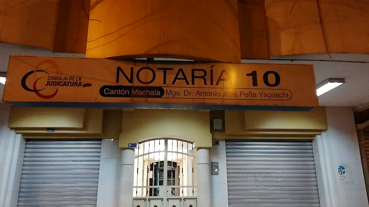 Notaria décima del Cantón Machala, Dr. Antonio Jose Peña Yaguachi — foto 1