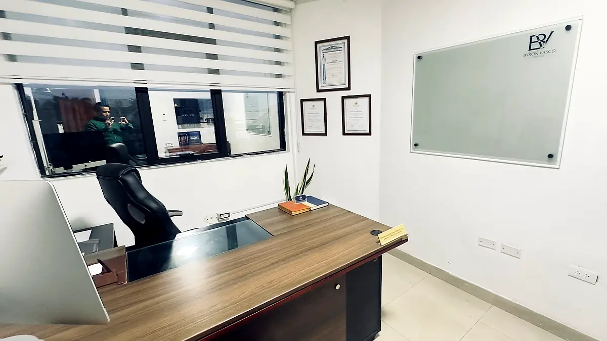 LEGAL GROUPLG & ABOGADOS S.A.S.