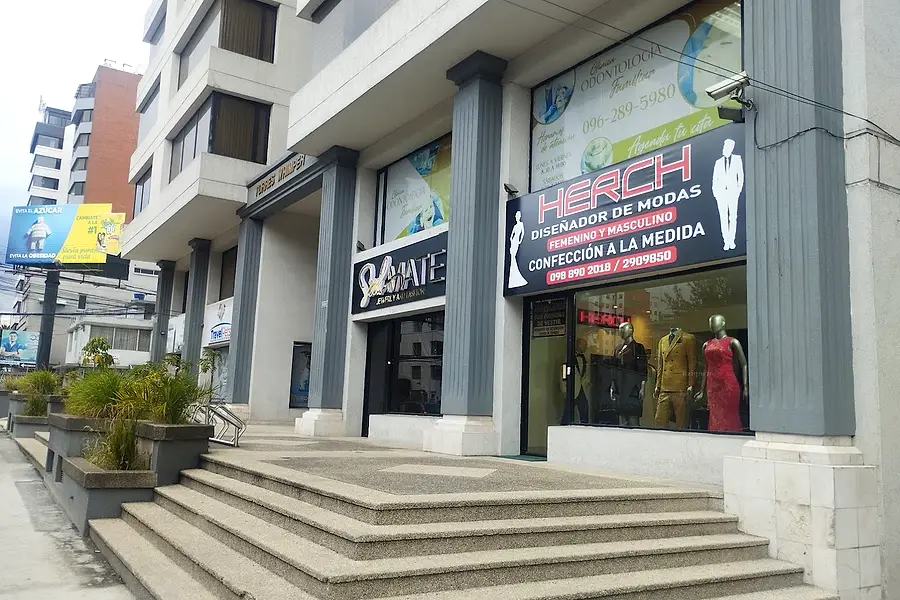 HERCH UNIFORMES EMPRESARIALES & ALTA COSTURA — foto 4