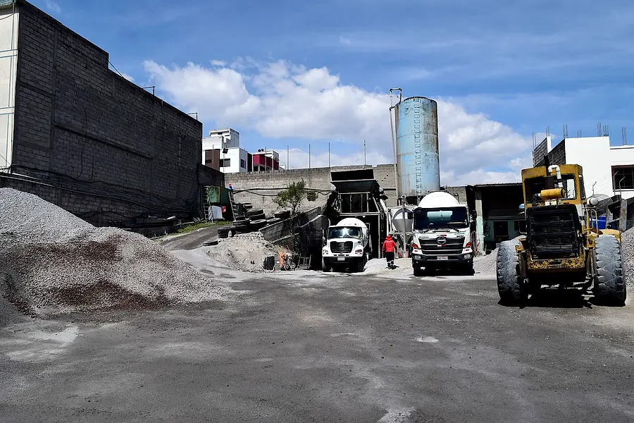 Hormigonera en Quito y Constructora | Corporación Mena — foto 3