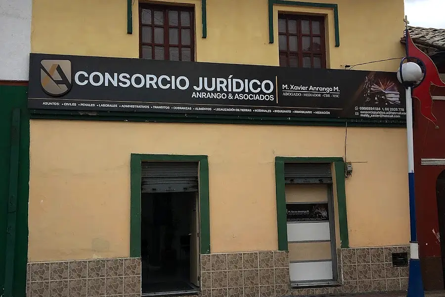 Dr. Xavier Anrango _ Consorcio Juridico — foto 3