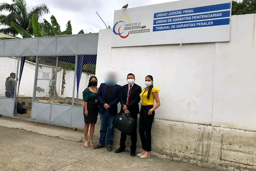 Yandry Loor & Asociados — foto 4