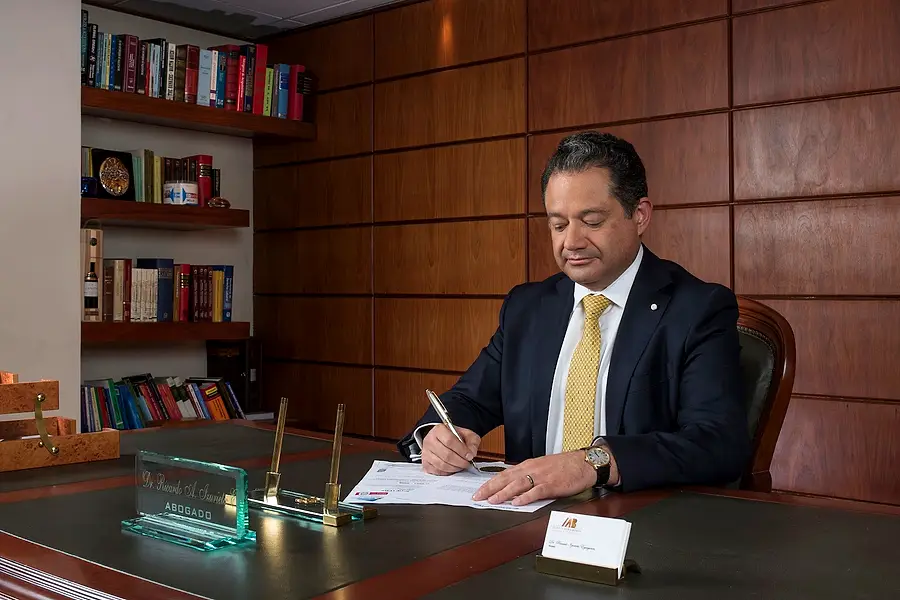 IMB Abogados - Izurieta Mora Bowen — foto 3