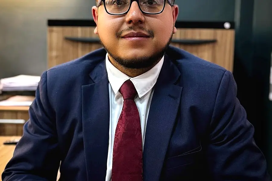 Christian Vargas Dávalos Asesor Jurídico — foto 2
